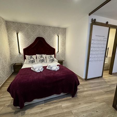 Ateneo Cuenca Suites Con Cocina En El Casco Historico Ngoại thất bức ảnh