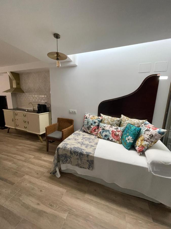 Ateneo Cuenca Suites Con Cocina En El Casco Historico Ngoại thất bức ảnh