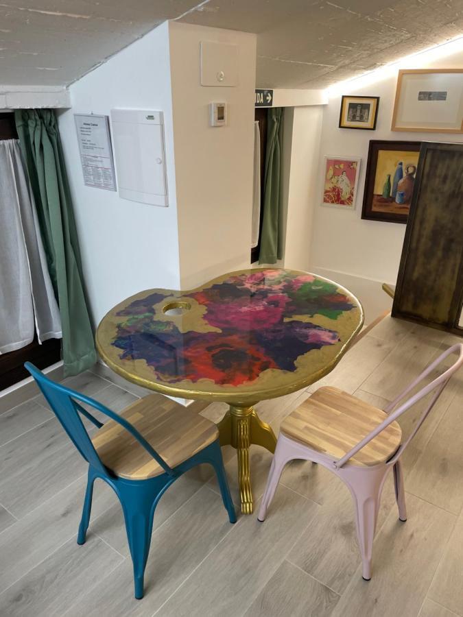 Ateneo Cuenca Suites Con Cocina En El Casco Historico Ngoại thất bức ảnh