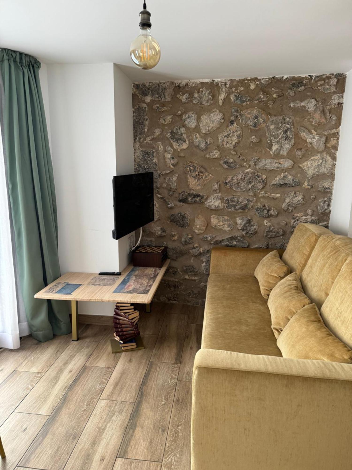 Ateneo Cuenca Suites Con Cocina En El Casco Historico Ngoại thất bức ảnh