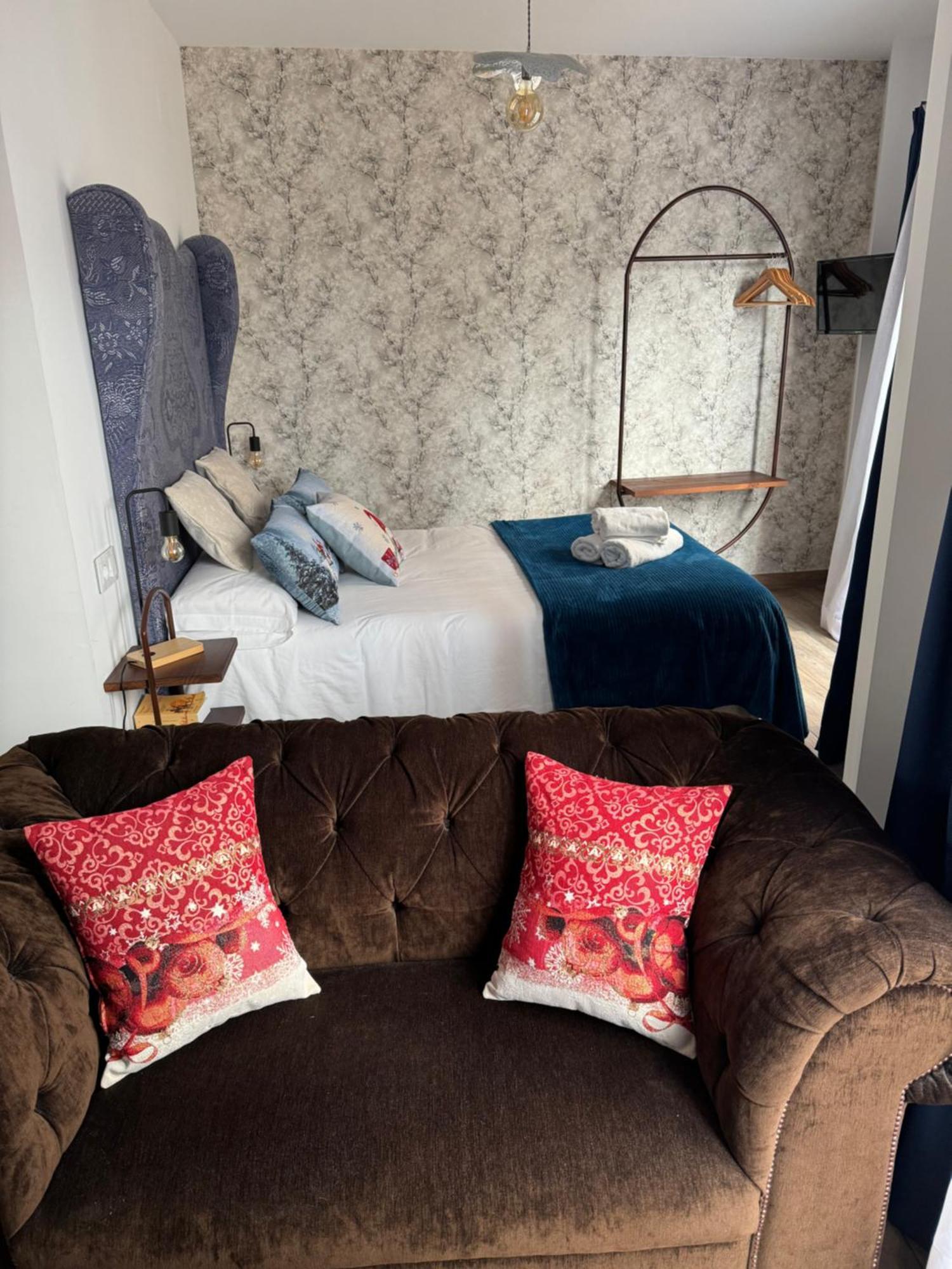 Ateneo Cuenca Suites Con Cocina En El Casco Historico Ngoại thất bức ảnh
