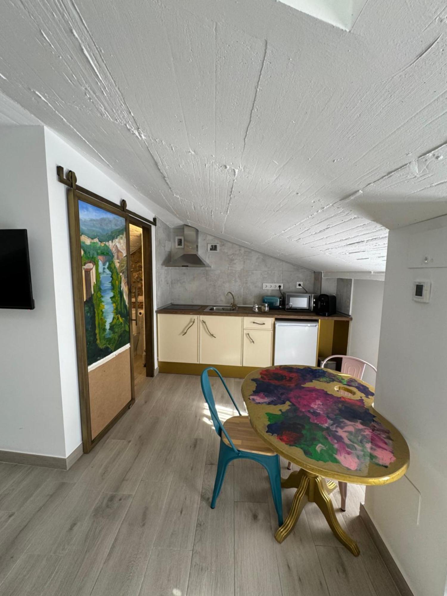 Ateneo Cuenca Suites Con Cocina En El Casco Historico Ngoại thất bức ảnh