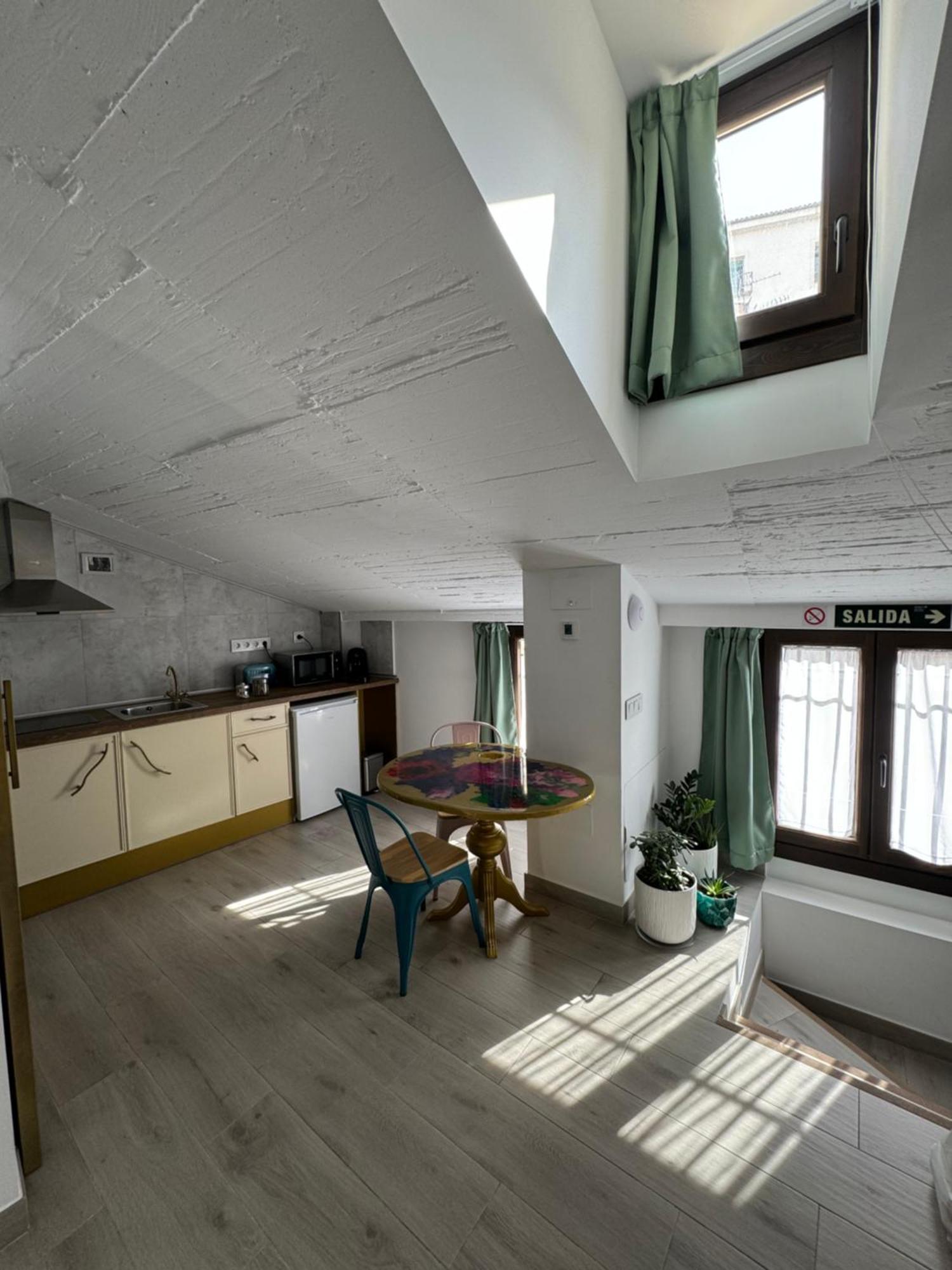 Ateneo Cuenca Suites Con Cocina En El Casco Historico Ngoại thất bức ảnh