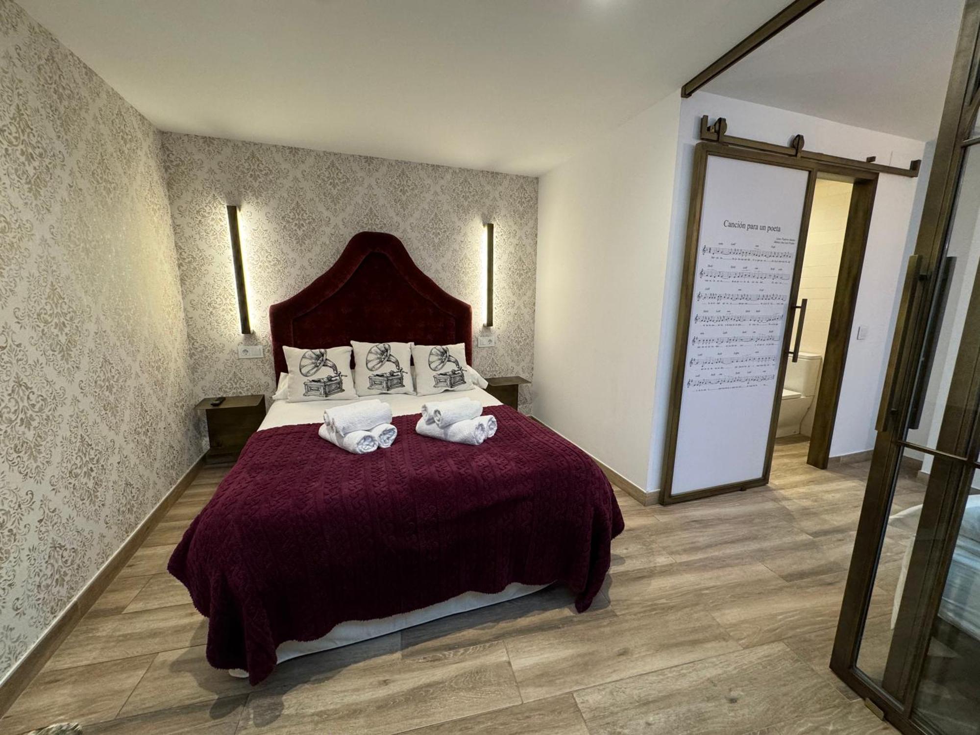 Ateneo Cuenca Suites Con Cocina En El Casco Historico Ngoại thất bức ảnh